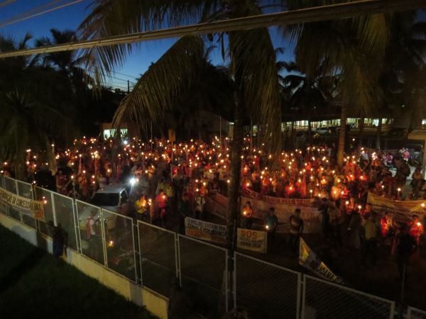 GTE e Marcha 2015: velas acesas representam realidade de milhares de trabalhadores sem energia elétrica no campo